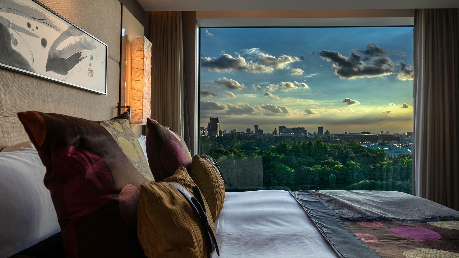 EXECUTIVE HOUSE ZEN bed room
